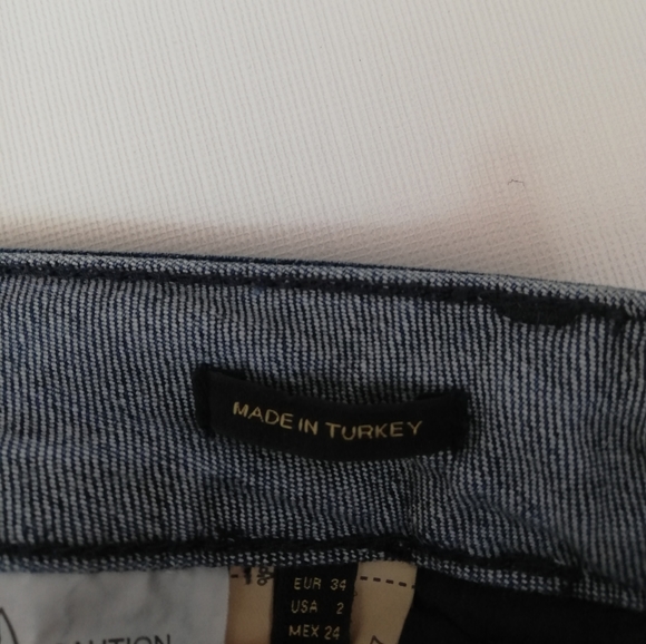 Massimo Dutti Frayed Hem jeans - Picture 9 of 12